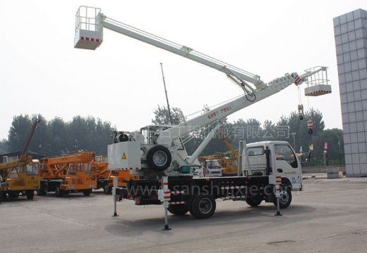 點擊查看詳細(xì)信息<br>標(biāo)題：高空作業(yè)車 閱讀次數(shù)：3930