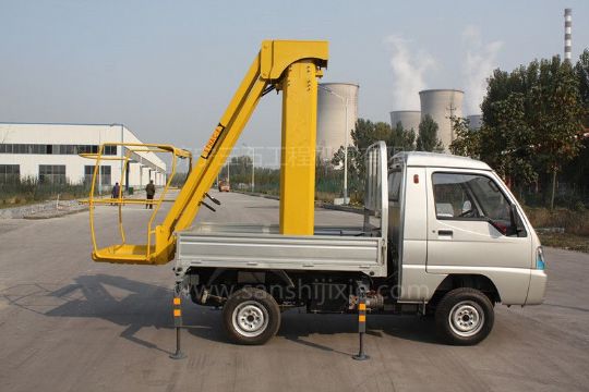 點(diǎn)擊查看詳細(xì)信息<br>標(biāo)題：電動(dòng)高空作業(yè)車 閱讀次數(shù)：3692