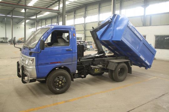 點(diǎn)擊查看詳細(xì)信息<br>標(biāo)題：鉤臂式垃圾車(chē) 閱讀次數(shù)：4217