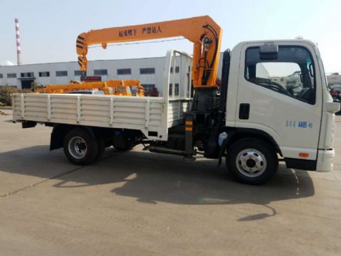 點(diǎn)擊查看詳細(xì)信息<br>標(biāo)題：3.2噸凱馬國(guó)五隨車吊 閱讀次數(shù)：2531