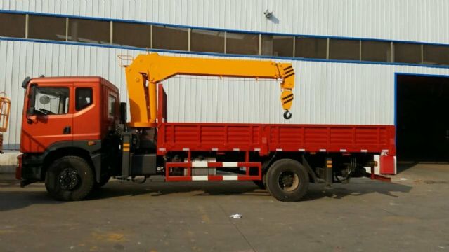 點(diǎn)擊查看詳細(xì)信息<br>標(biāo)題：8噸隨車吊 閱讀次數(shù)：2647