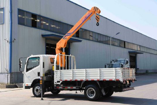 點(diǎn)擊查看詳細(xì)信息<br>標(biāo)題：3.2噸凱馬藍(lán)牌隨車吊 閱讀次數(shù)：3180