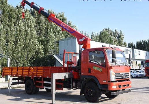 點擊查看詳細(xì)信息<br>標(biāo)題：6.3噸東風(fēng)隨車吊 閱讀次數(shù)：2091