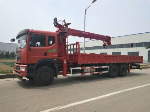 點(diǎn)擊查看詳細(xì)信息<br>標(biāo)題：12噸東風(fēng)隨車吊 閱讀次數(shù)：2121