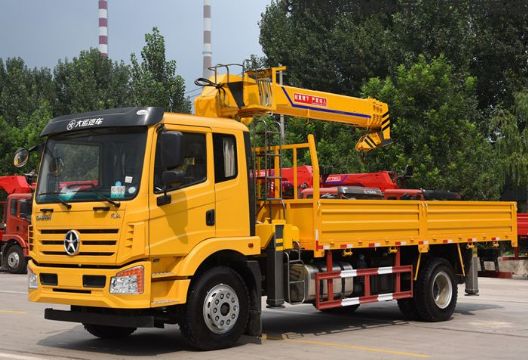 點(diǎn)擊查看詳細(xì)信息<br>標(biāo)題：8噸大運(yùn)隨車吊 閱讀次數(shù)：2205