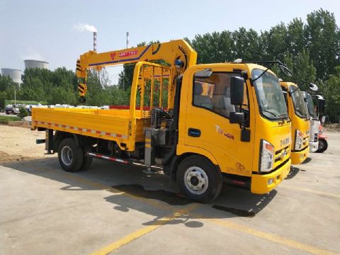 點(diǎn)擊查看詳細(xì)信息<br>標(biāo)題：4噸唐駿隨車吊 閱讀次數(shù)：2299