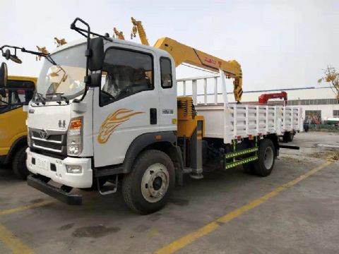 點擊查看詳細(xì)信息<br>標(biāo)題：5噸重汽豪曼隨車吊 閱讀次數(shù)：2445