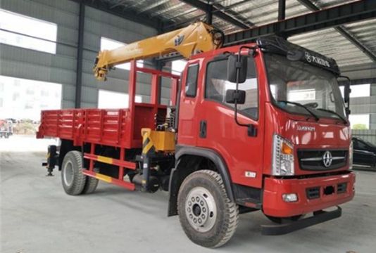 點擊查看詳細(xì)信息<br>標(biāo)題：5噸大運隨車吊 閱讀次數(shù)：2432