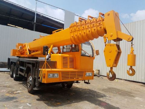 點(diǎn)擊查看詳細(xì)信息<br>標(biāo)題：18噸后雙橋自制吊 閱讀次數(shù)：2505