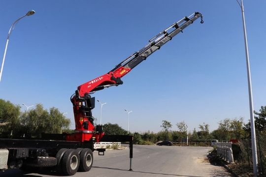 點(diǎn)擊查看詳細(xì)信息<br>標(biāo)題：40噸折臂吊 閱讀次數(shù)：3264